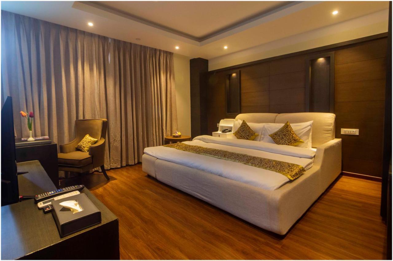 Hotel The Kingsbury Birtamode Luaran gambar