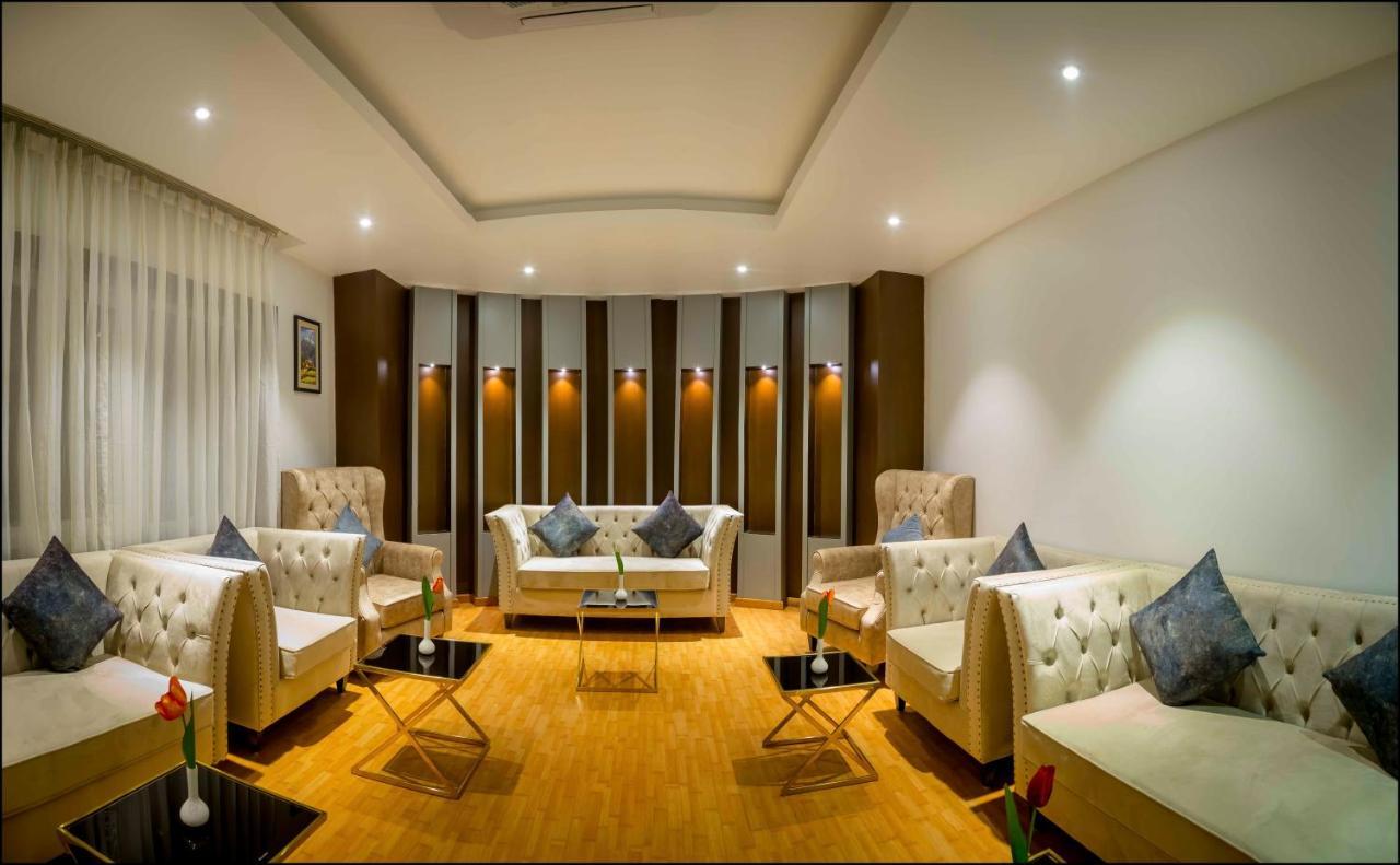 Hotel The Kingsbury Birtamode Luaran gambar